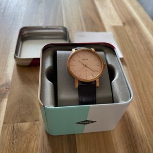 Rose Gold Fossil Watch with brown Leather straps